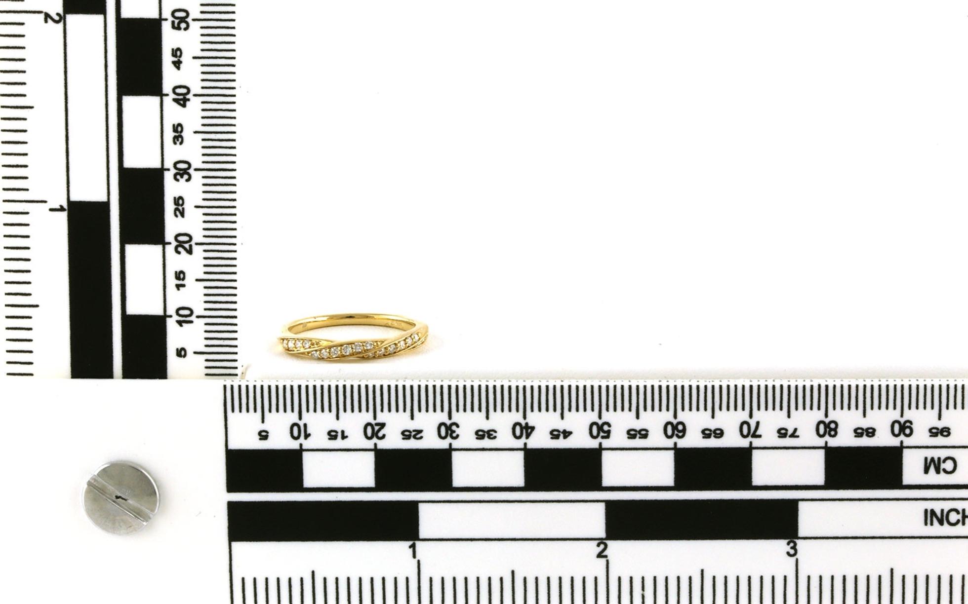 Twisted Pave Diamond Wedding Band in Yellow Gold (0.20cts TWT) Scale
