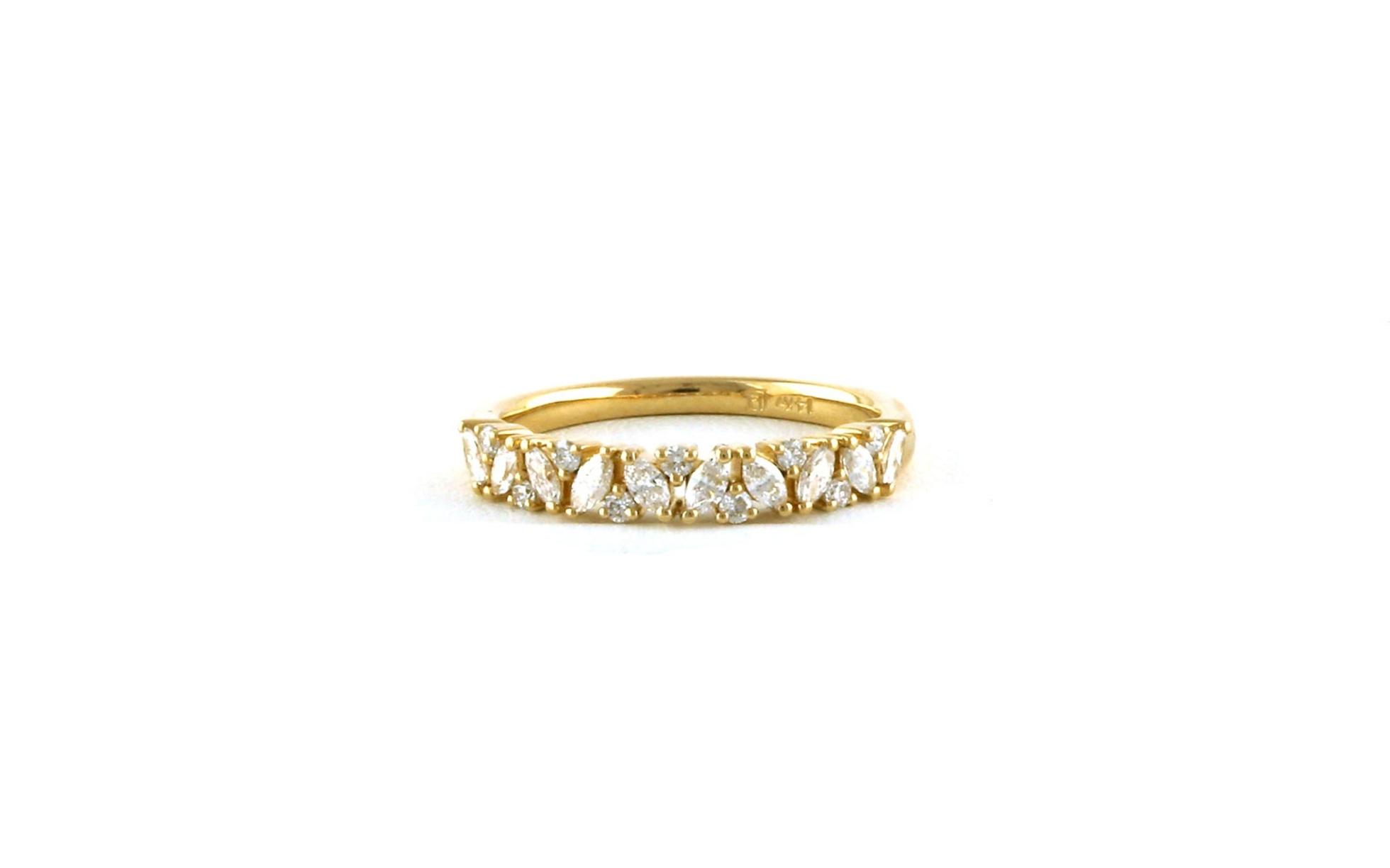 Alternating Shape Diamond Wedding Band in Yellow Gold (0.45cts TWT)