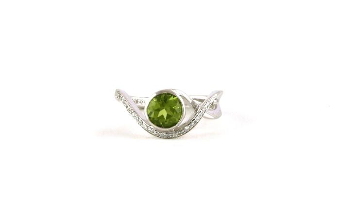 content/products/Aurora Design Bezel-set Peridot Oval and Diamond Ring in White Gold (1.35cts TWT)