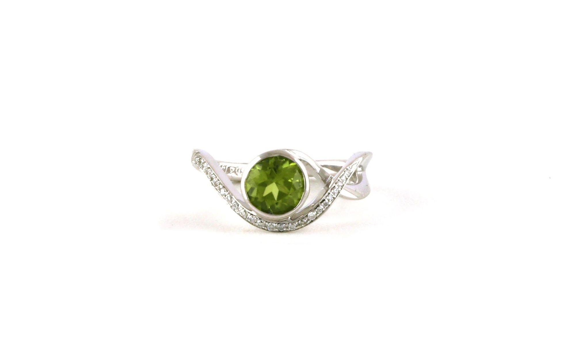 Aurora Design Bezel-set Peridot Oval and Diamond Ring in White Gold (1.35cts TWT)