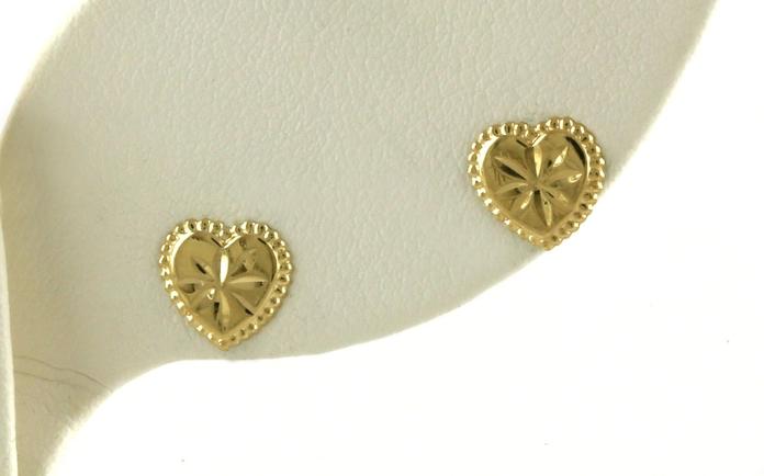 content/products/Estate Piece: Flat Heart Stud Earrings with Engraved Details in Yellow Gold