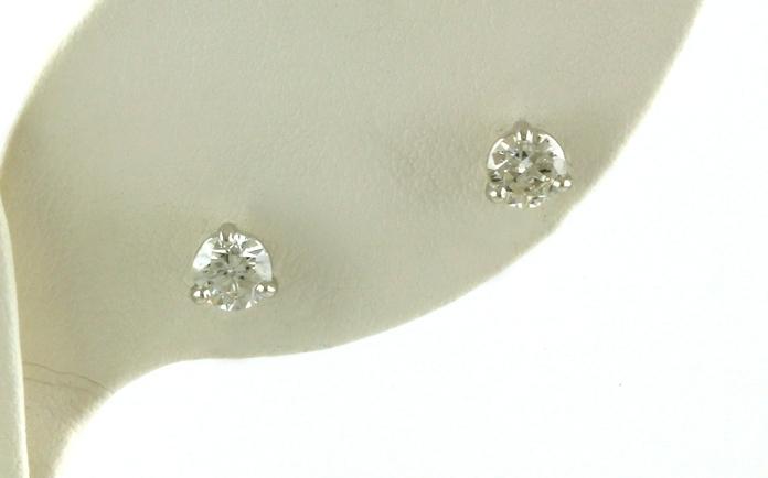 content/products/Diamond Stud Earrings in 3-Prong Martini Settings in White Gold (0.68cts TWT)