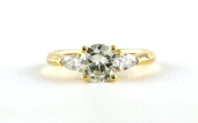 content/products/3-Stone Round and Pear-cut Diamond Engagement Ring in Yellow Gold (1.39cts TWT)
