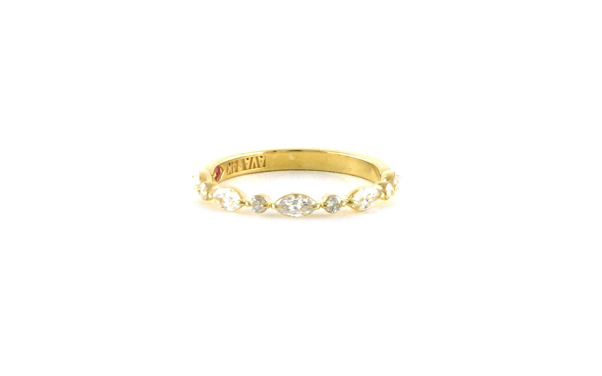 Alternating Round and Marquise-cut Diamond Wedding Band in Yellow Gold (0.60cts TWT)