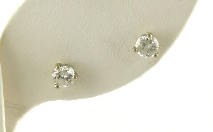 content/products/Diamond Stud Earrings in 3-Prong Martini Settings in White Gold (0.71cts TWT)