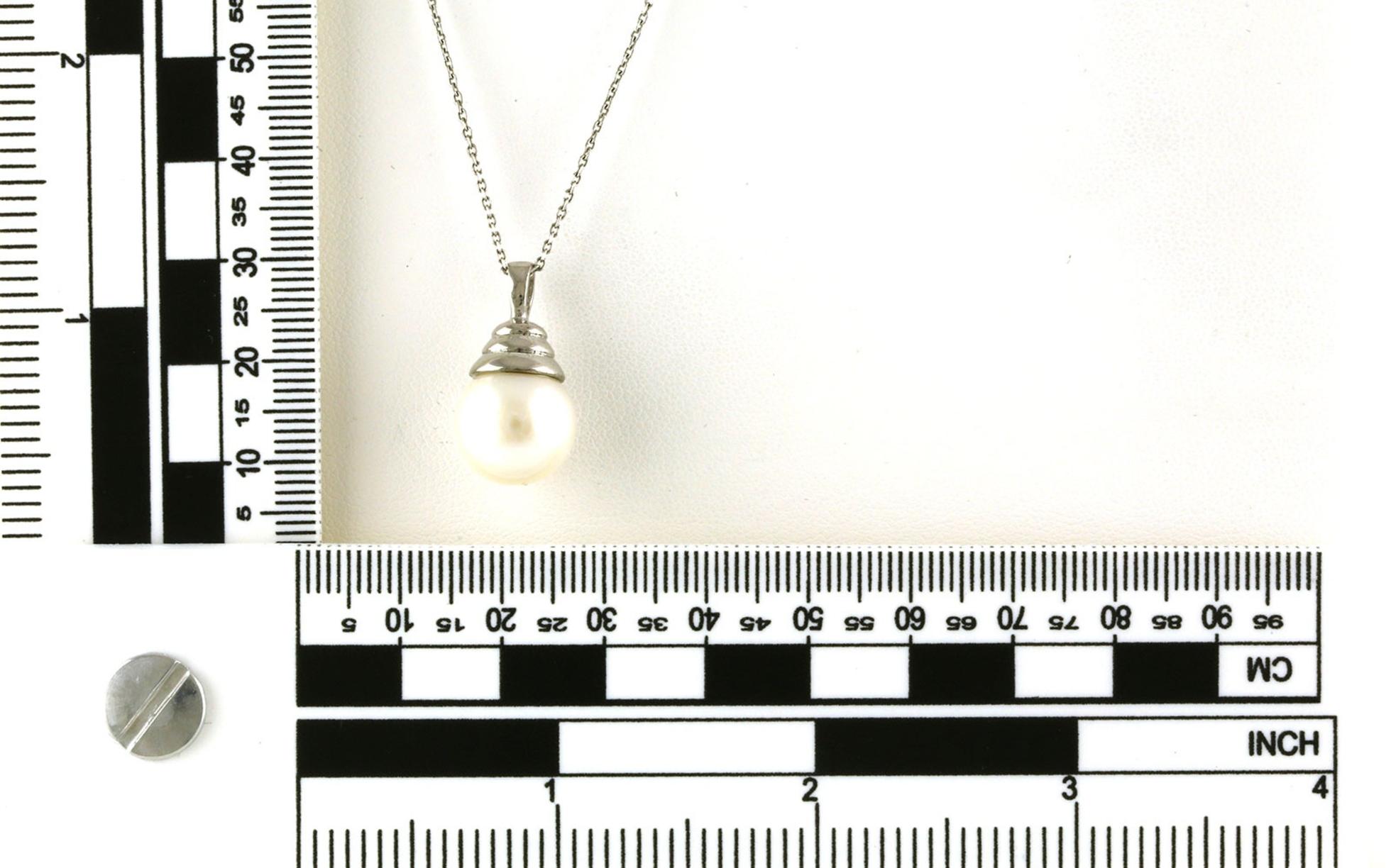 Solitaire Windsor Beehive Pearl Necklace in Sterling Silver scale