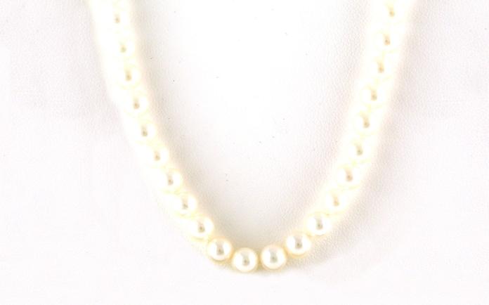 content/products/Estate Piece: Mikimoto Pearl Necklace with Yellow Gold Clasp (5 - 5.5 mm)