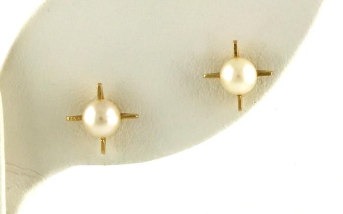 content/products/Estate Piece: "X" Design Pearl Stud Earrings in Yellow Gold (4.50-5.00mm)