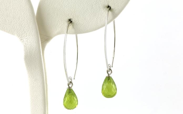 content/products/Sweep-Style Briolette Peridot Dangle Earrings in White Gold