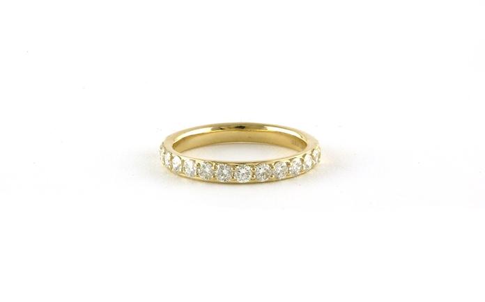 content/products/13-Stone Share-prong Diamond Wedding Band in Yellow Gold (0.75cts TWT)