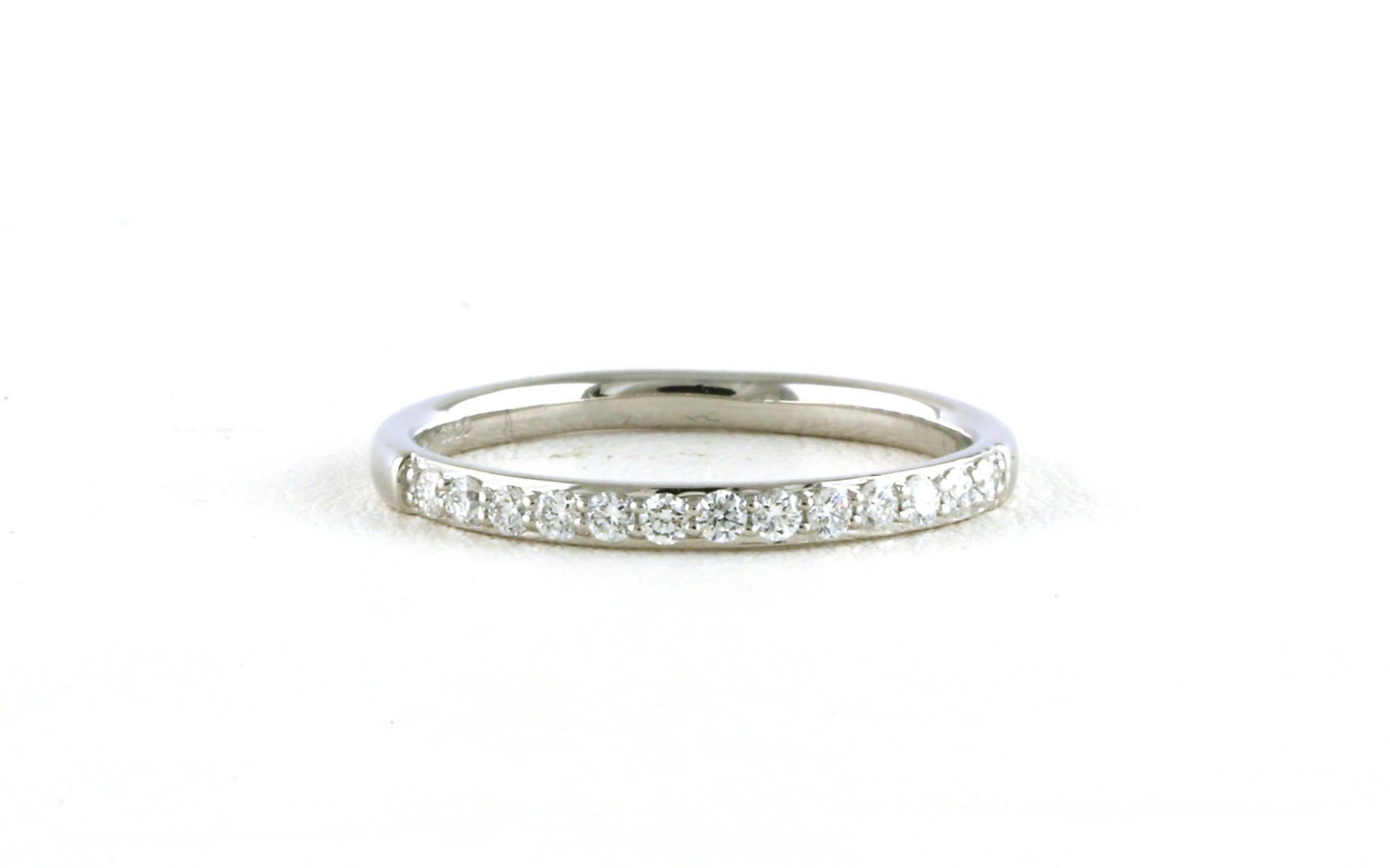 13-Stone Share-prong Diamond Wedding Band in White Gold (0.25cts TWT)