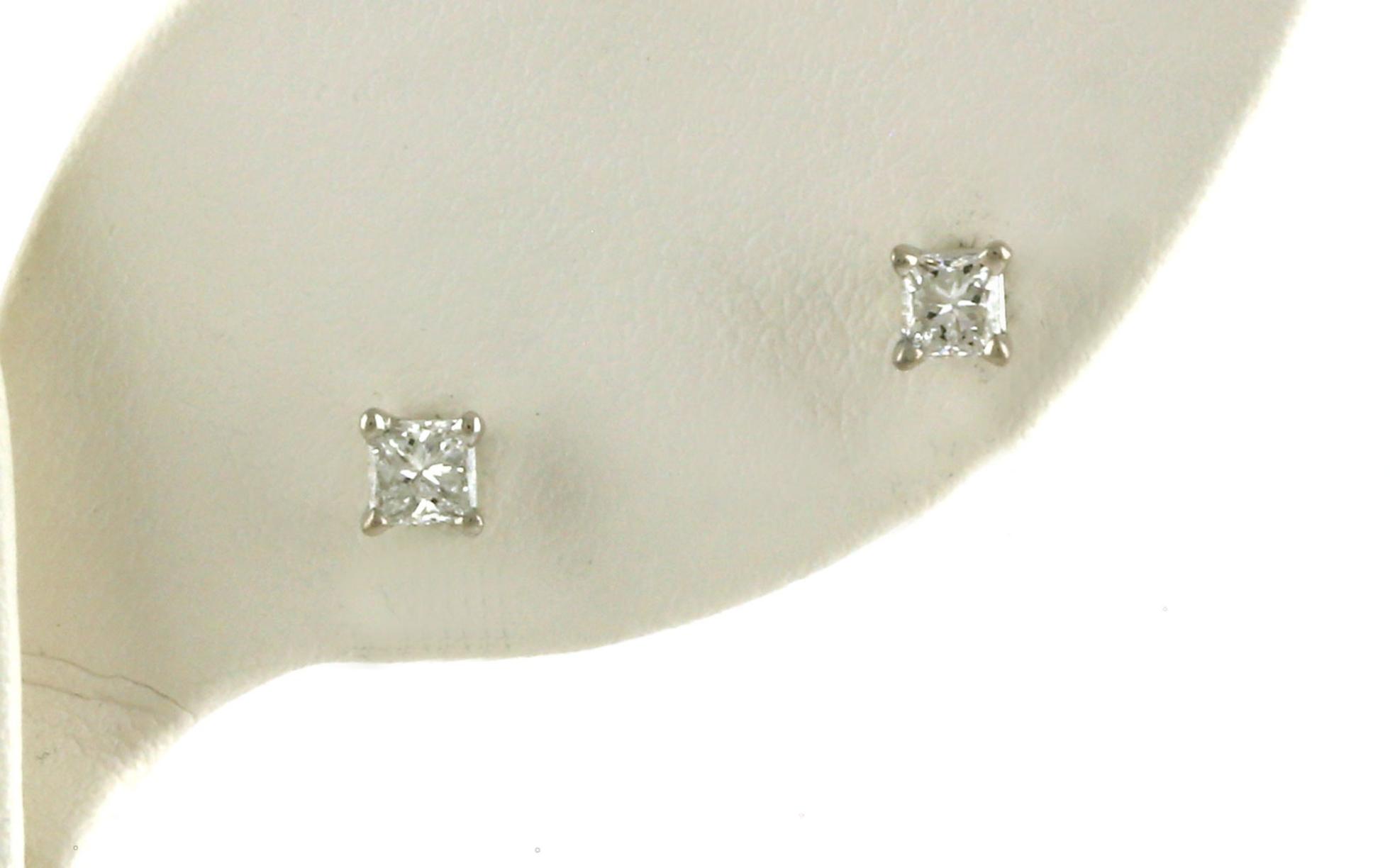 Princess Diamond Stud Earrings in 4-Prong Settings in White Gold (0.39cts TWT)