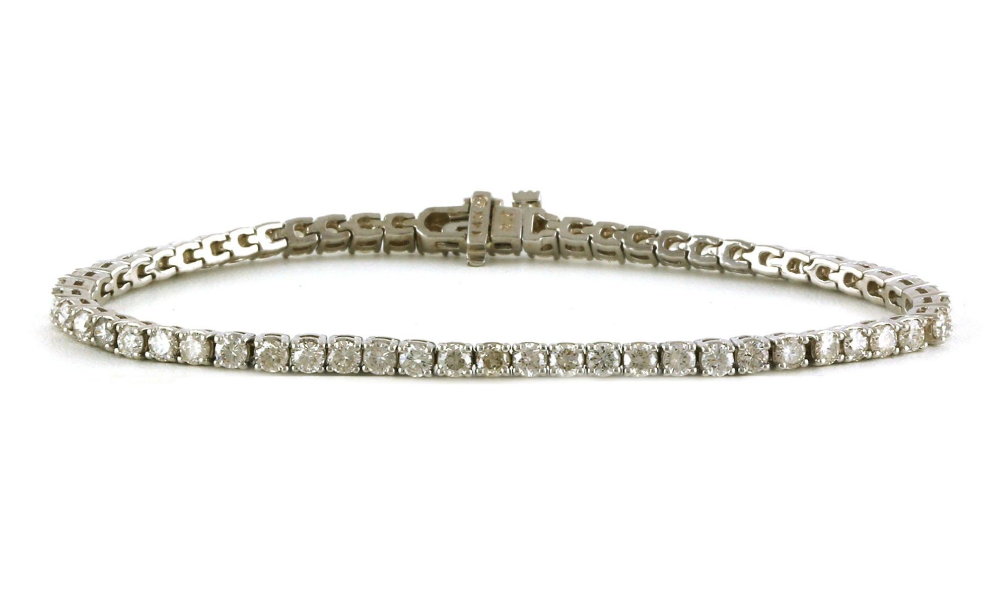 4-Prong Diamond Tennis Bracelet in White Gold (5.87cts TWT)