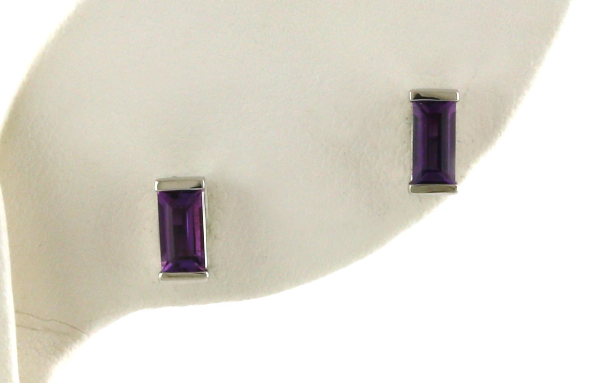 Bar-set Baguette-cut Amethyst Stud Earrings in White Gold (0.70cts TWT)