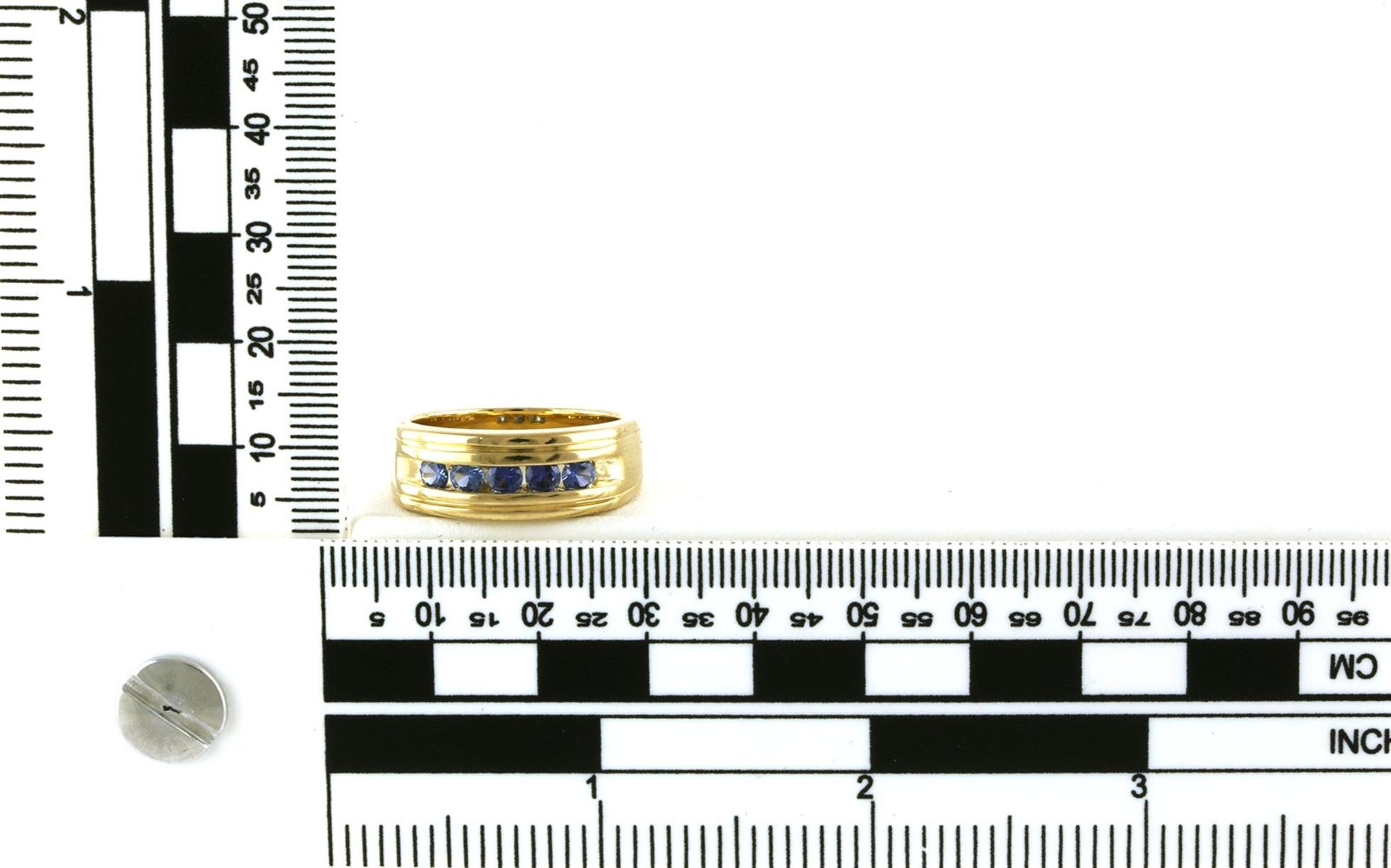 Channel-set Montana Yogo Sapphire Groove Edge Men's Ring in Yellow Gold (0.75cts TWT)