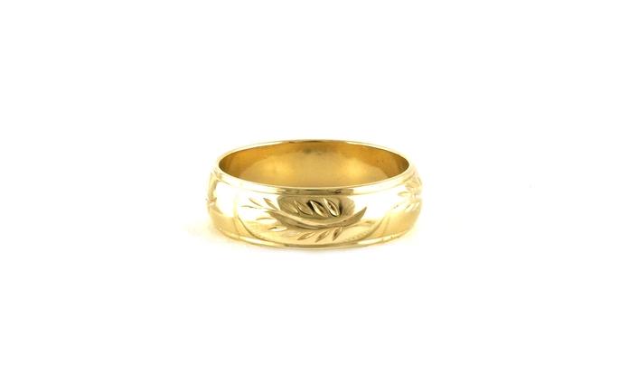 content/products/Estate Piece: Engraved Leaf Design Step Edge Wedding Band in Yellow Gold