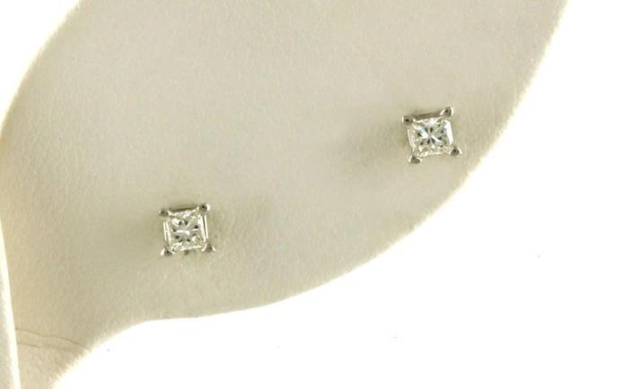content/products/Princess-cut Diamond Stud Earrings in 4-Prong Settings in White Gold (0.22cts TWT)