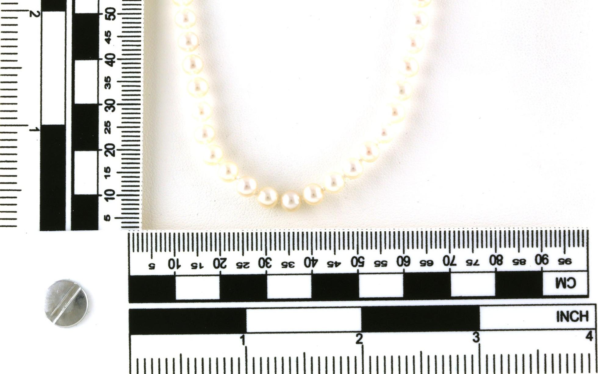 Fresh Water Pearl Necklace with Yellow Gold Clasp (4.5 - 5 mm) scale