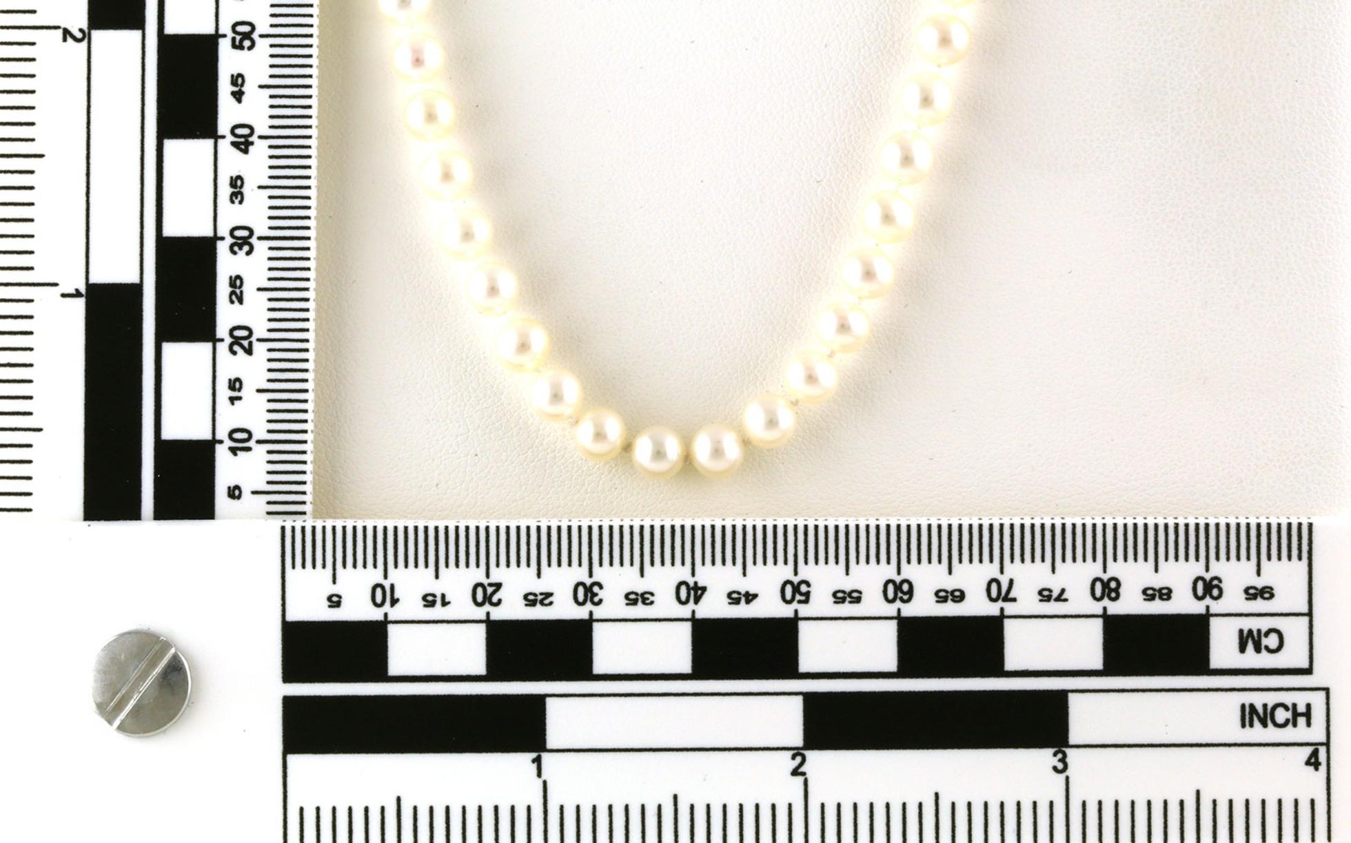 Fresh Water Pearl Necklace with Yellow Gold Clasp (5 - 5.5 mm) scale