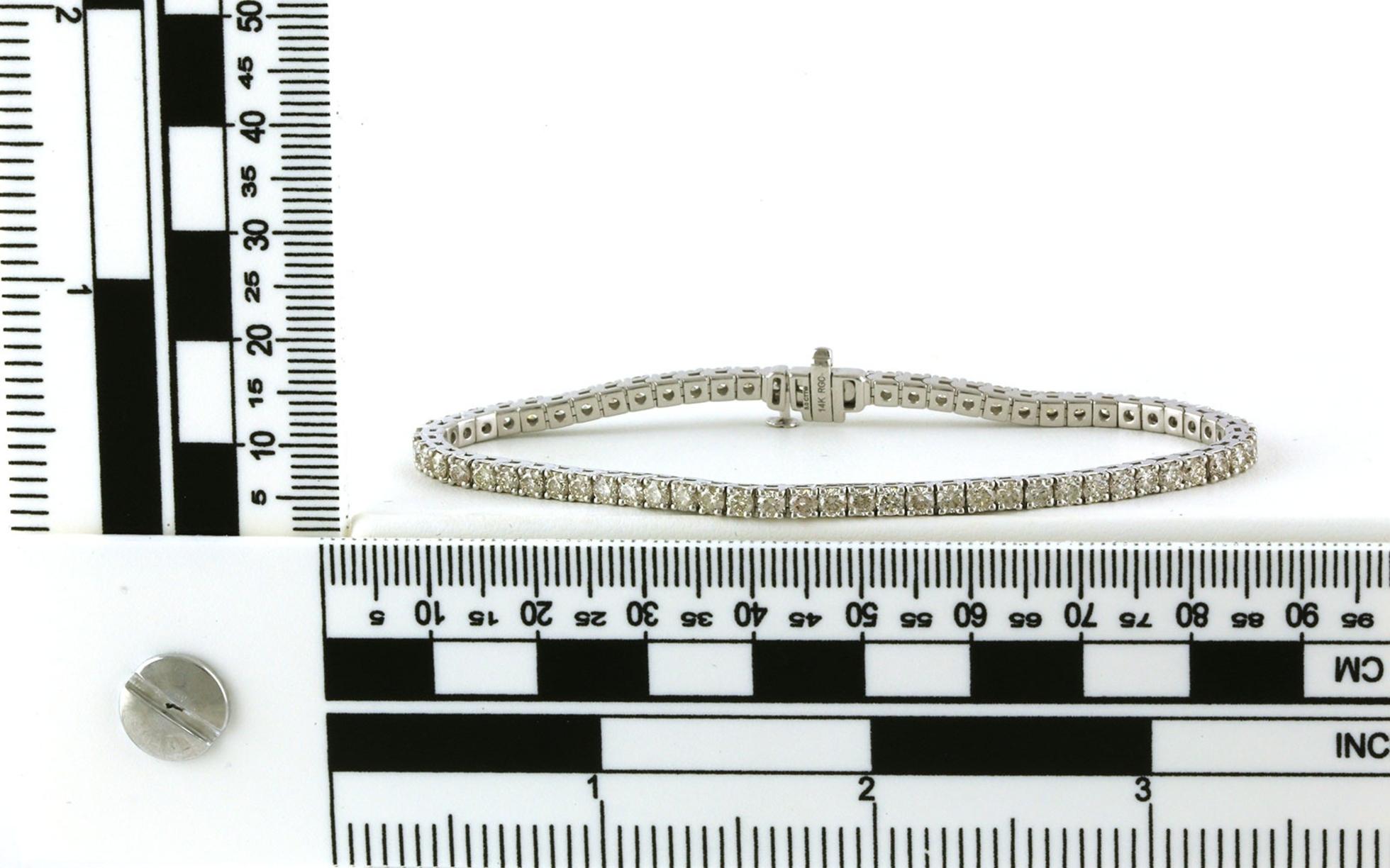 4-Prong Diamond Tennis Bracelet in White Gold (5.00cts TWT) scale