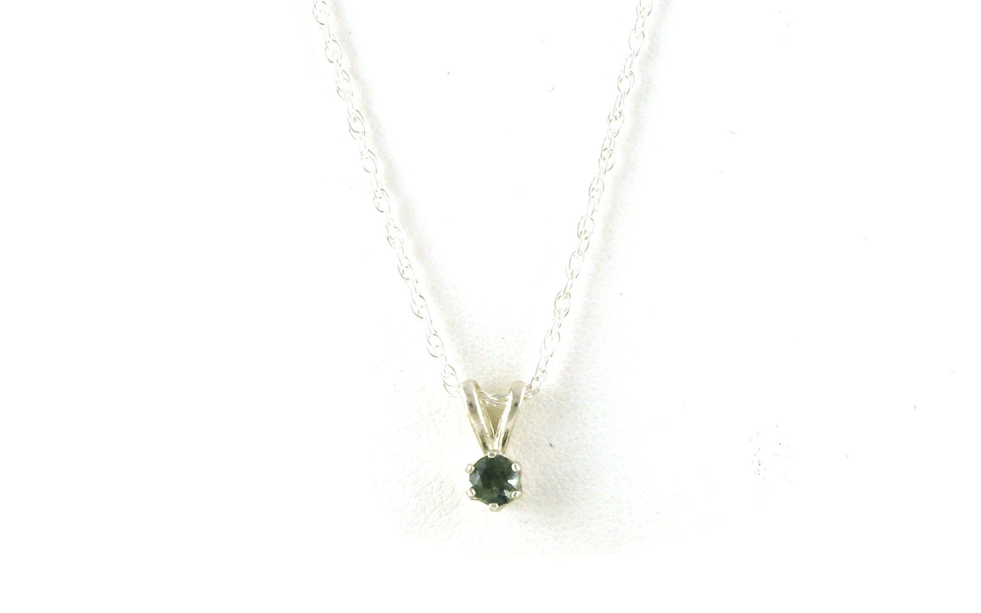 Solitaire-style Green Montana Sapphire Necklace in Sterling Silver (0.30cts)