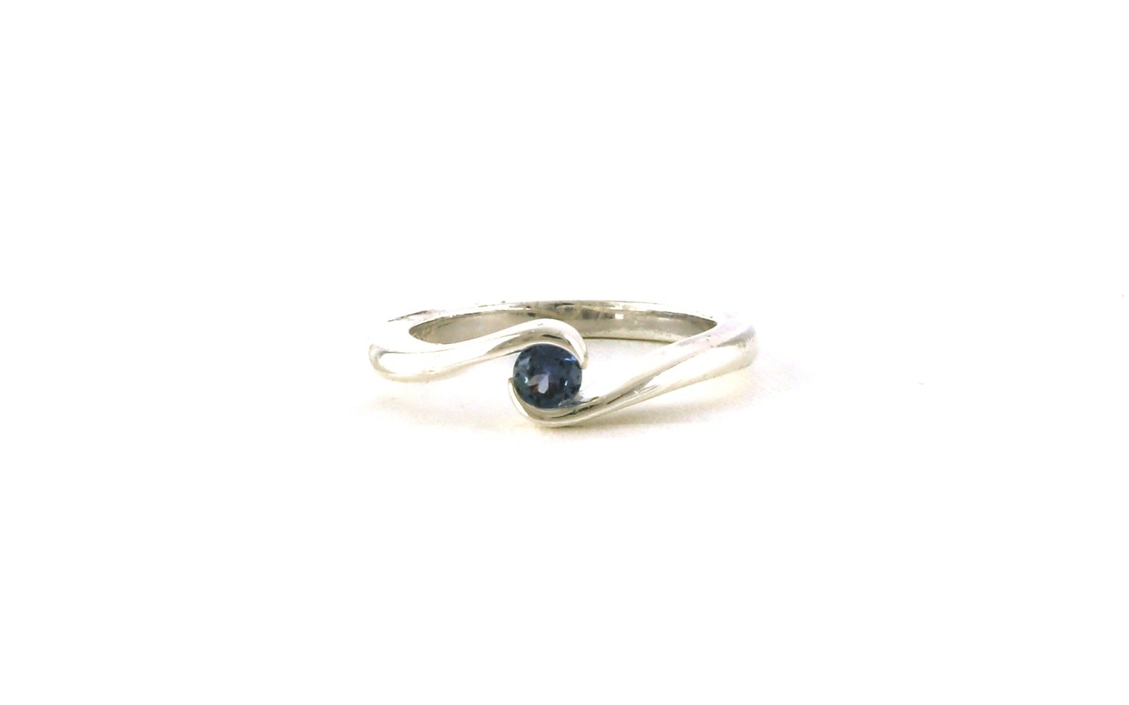 Solitaire Bypass Split Bezel Montana Sapphire Ring in Sterling Silver (0.20cts)