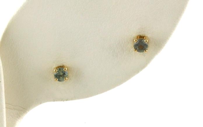 content/products/Light Green Montana Sapphire Stud Earrings in 4-Prong Settings in Yellow Gold (0.25cts TWT)