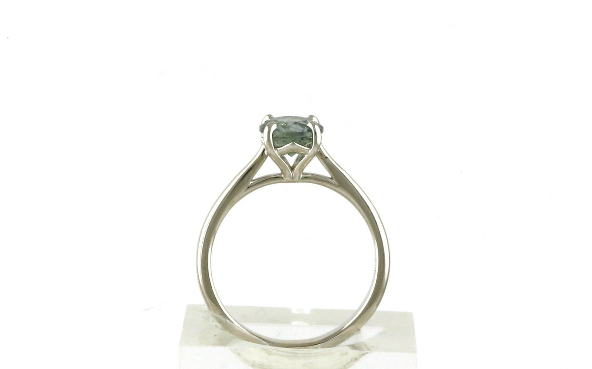 Solitaire-style Montana Sapphire Ring in White Gold (1.40cts) side