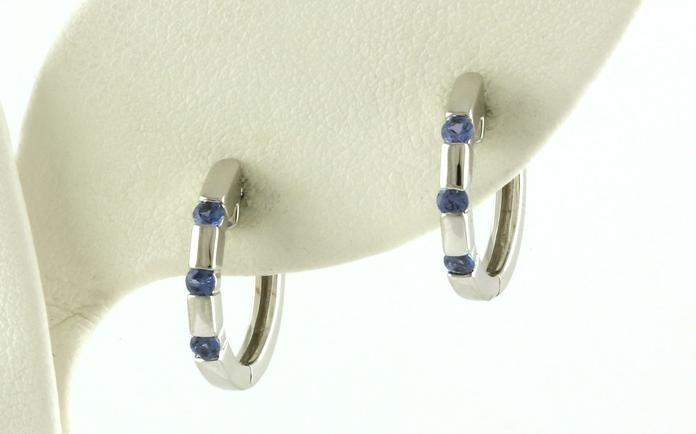 content/products/3-Stone Bar-set Montana Yogo Sapphire Huggie Hoop Earrings in White Gold (0.29cts TWT)