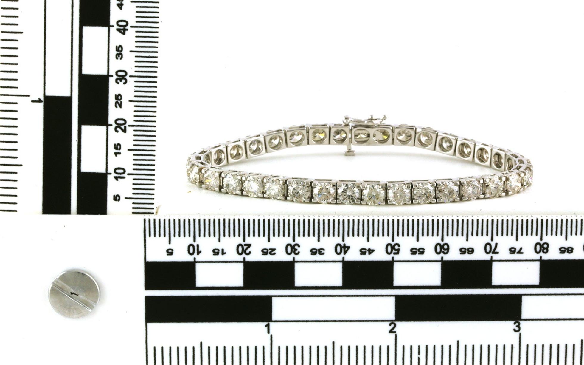 4-Prong Diamond Tennis Bracelet in White Gold (11.00cts TWT) scale