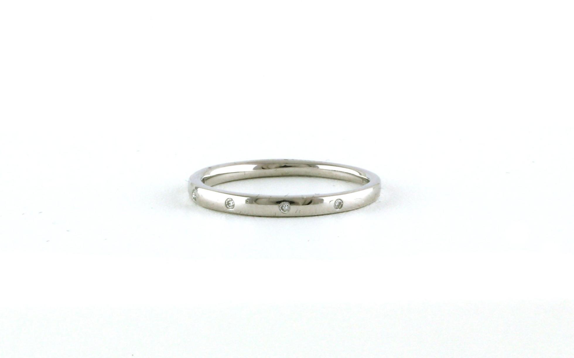 5-Stone Flush-set Diamond Wedding Band in White Gold (0.05cts TWT)