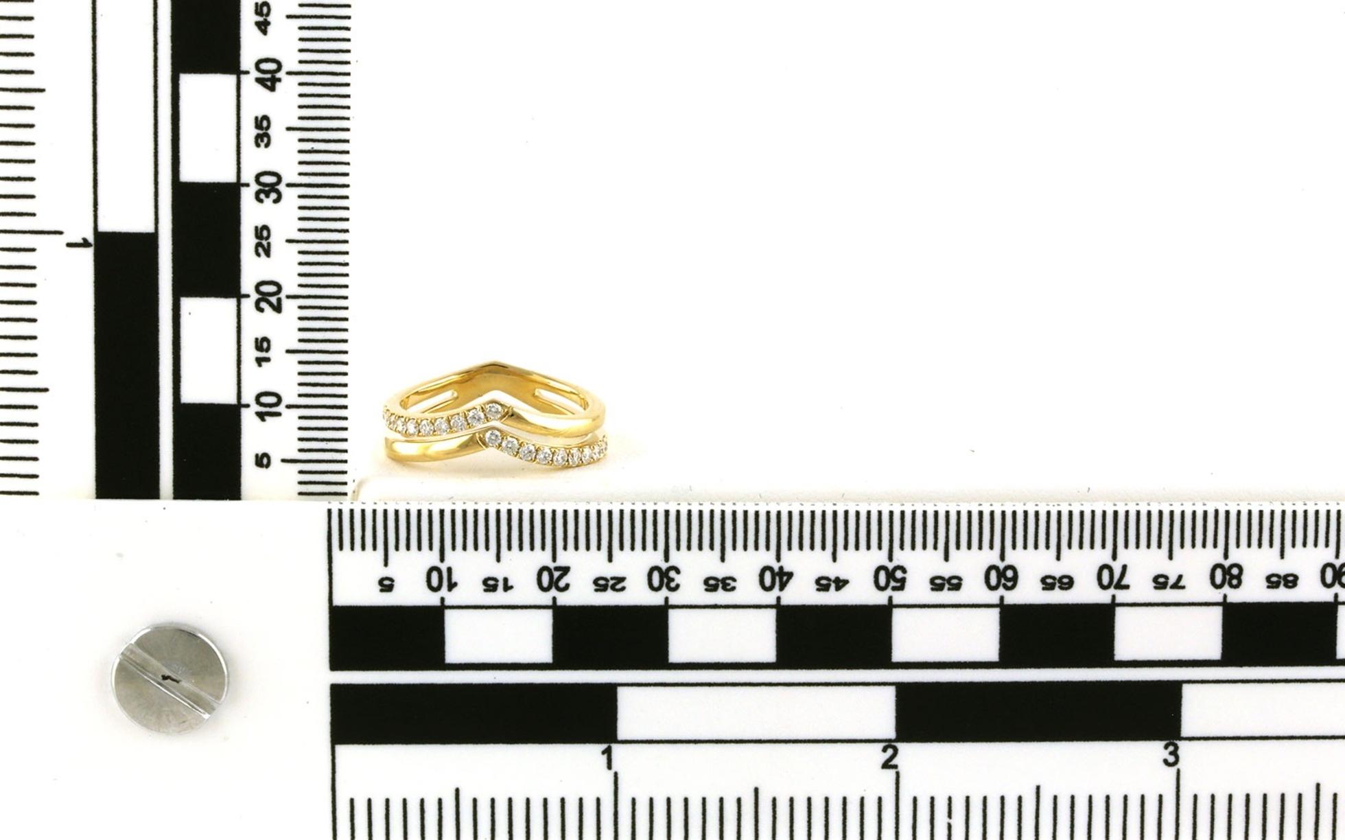 Two-row Chevron Diamond  Wedding Band in Yellow Gold (0.28cts TWT) scale