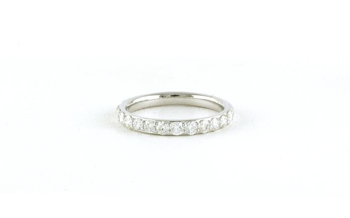 content/products/13-Stone Share-Prong Diamond Wedding Band in White Gold (0.75cts TWT)