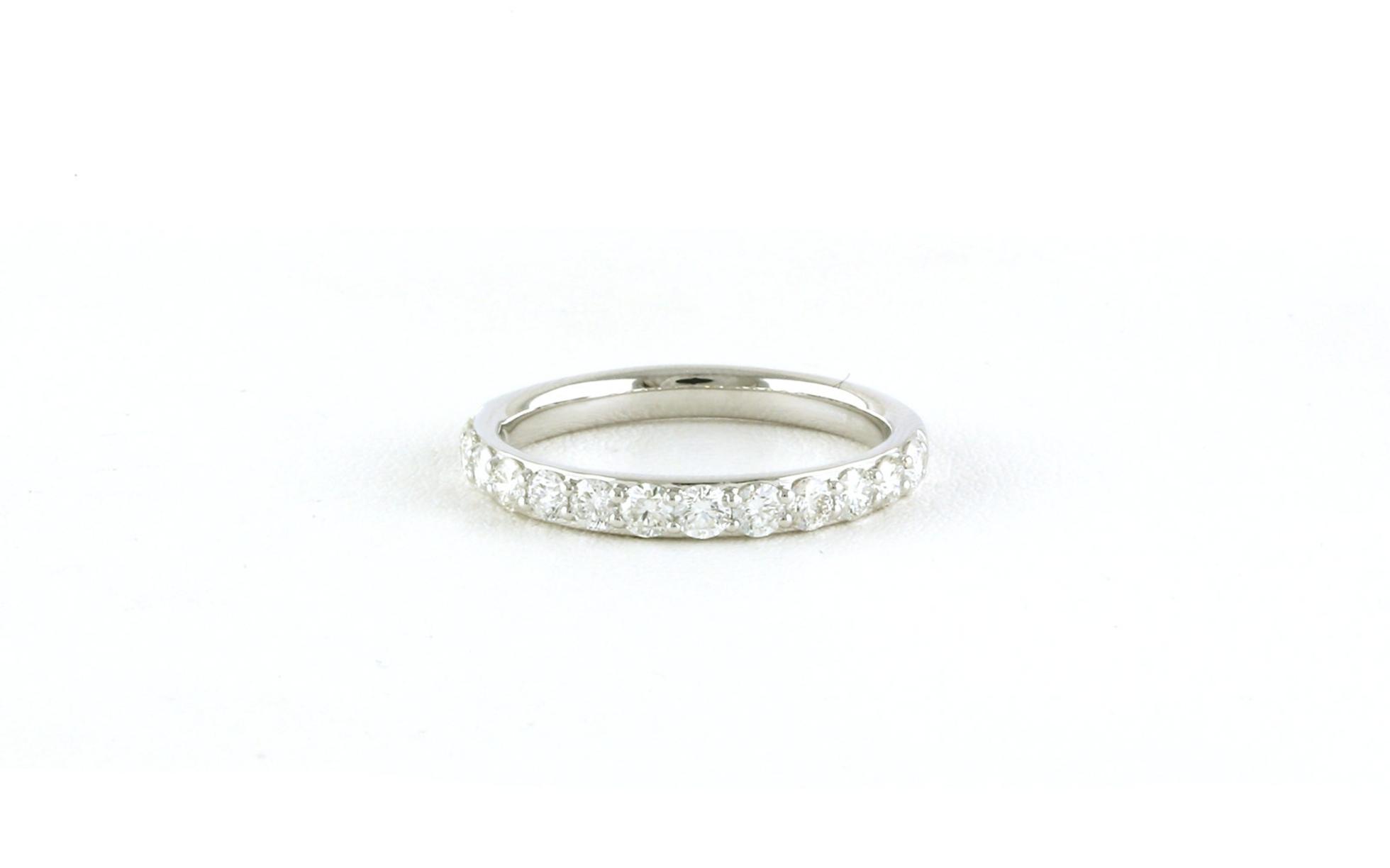 13-Stone Share-Prong Diamond Wedding Band in White Gold (0.75cts TWT)