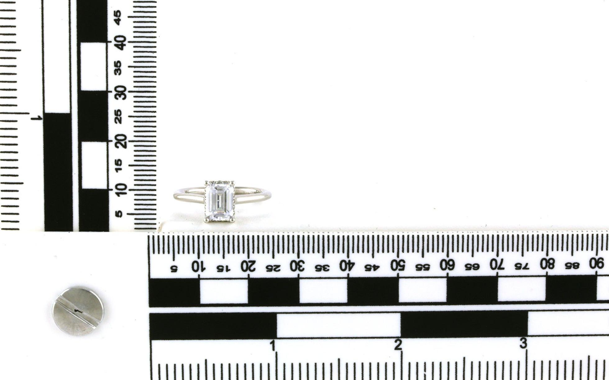 4-Prong Hidden Halo Emerald Engagement Ring Mounting in White Gold (0.07cts TWT) - Scale