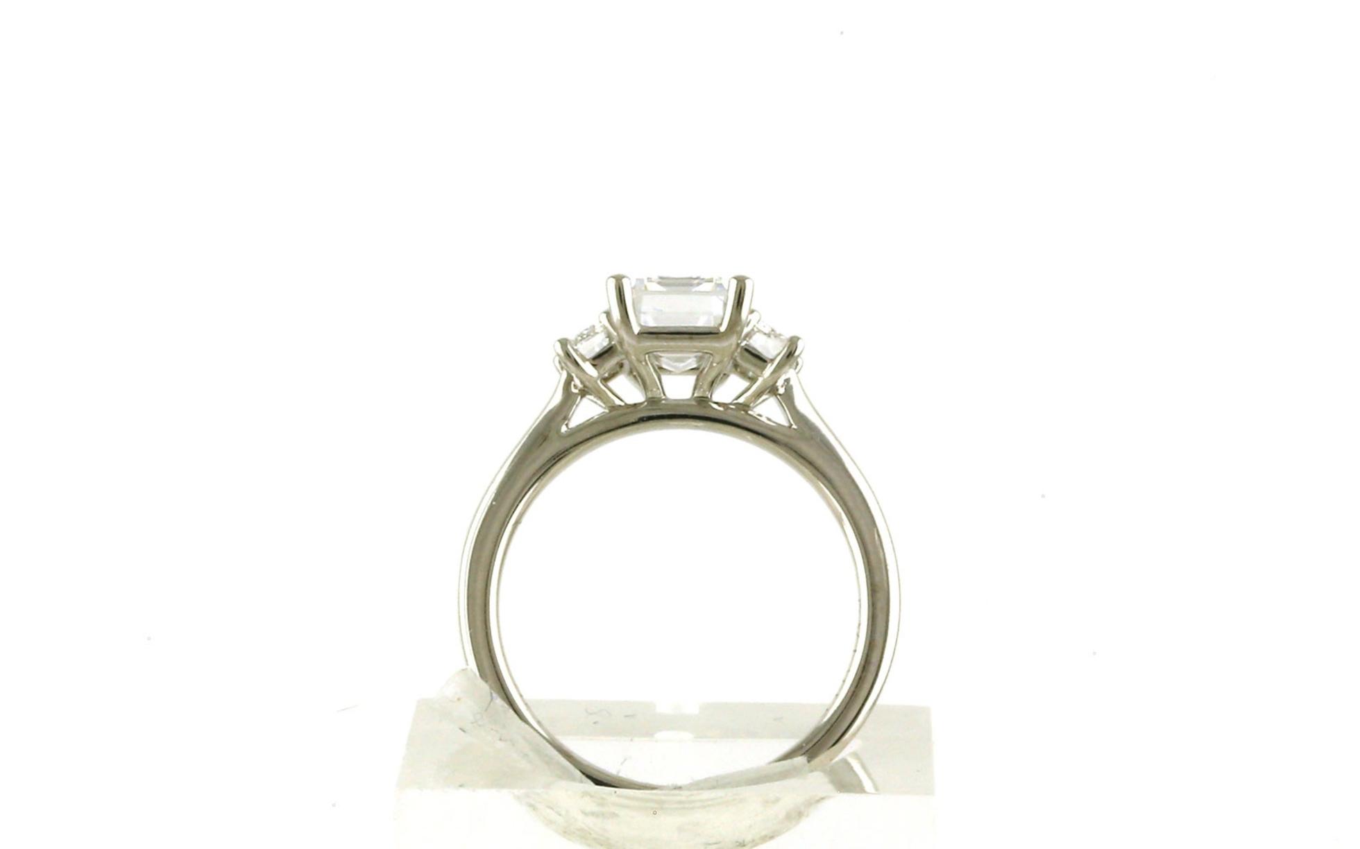 3-Stone Emerald-cut Engagement Ring Mounting in White Gold (0.6cts TWT) - Side