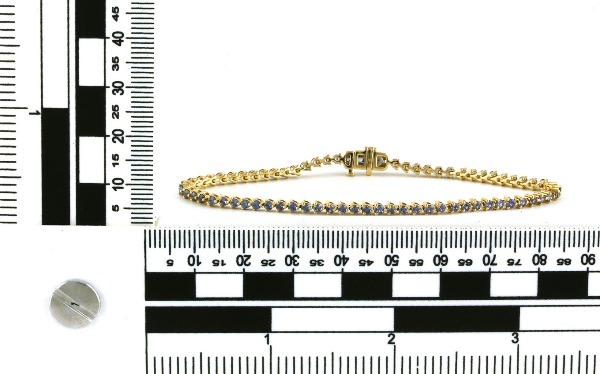 3-Prong Basket-Set Montana Yogo Sapphire Tennis Bracelet in Yellow Gold (2.88cts TWT) - Scale