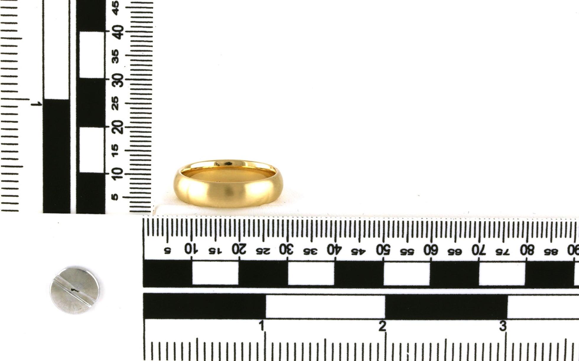 Estate Piece: Satin Finished Half Round Comfort Fit Men's Wedding Band in Yellow Gold - Scale