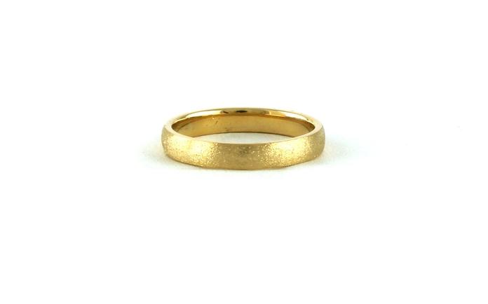 content/products/Estate Piece: Stone Finish Half Round Men's Wedding Band in Yellow Gold