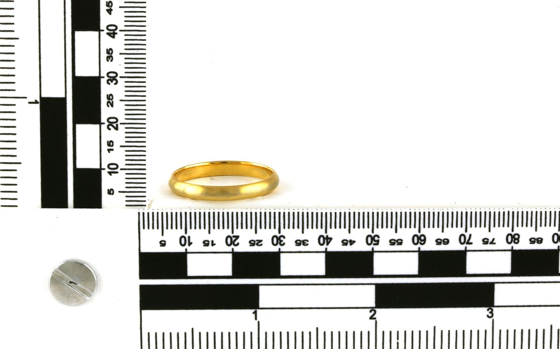 Estate Piece: Satin Finish Half Round Men's Wedding Band in Yellow Gold - Scale