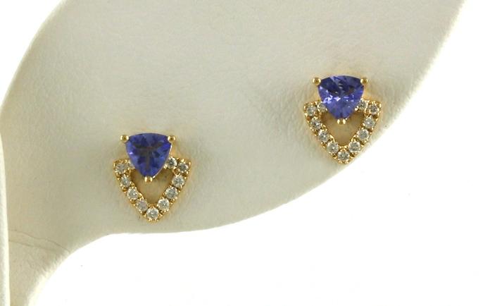 content/products/Geometric Tanzanite and Diamond Stud Earrings in Yellow Gold (0.56cts TWT)