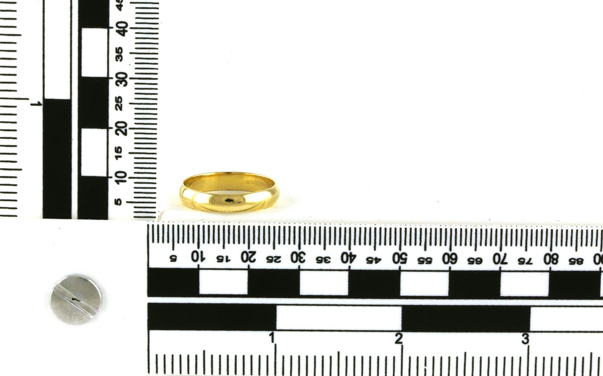 Estate Piece: Polished Half Round Men's Wedding Band in Yellow Gold - Scale