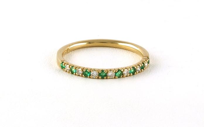 content/products/15-stone Alternating Emerald and Diamond Bands in Yellow Gold (0.27 cts twt)