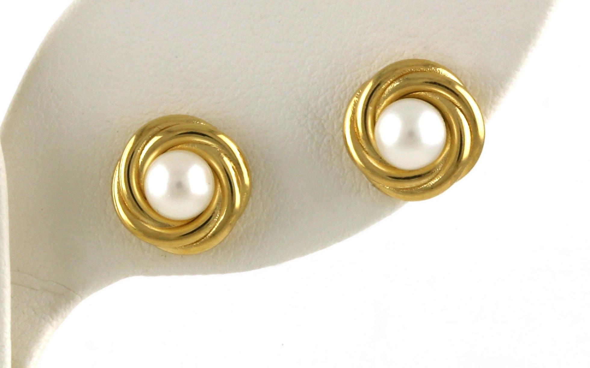 Halo Stud Earrings with Fresh Water Pearls in Yellow Gold (5.00 mm)