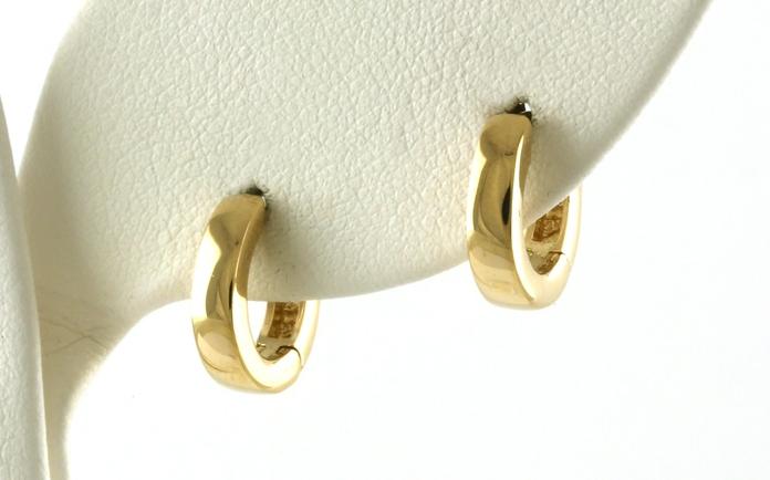 content/products/Hinged Hoop Earrings in Yellow Gold (3x12 mm)