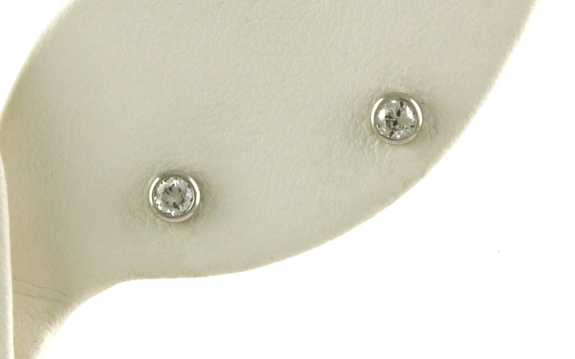 Diamond Stud Earrings in Bezel Settings in White Gold (0.24cts TWT)