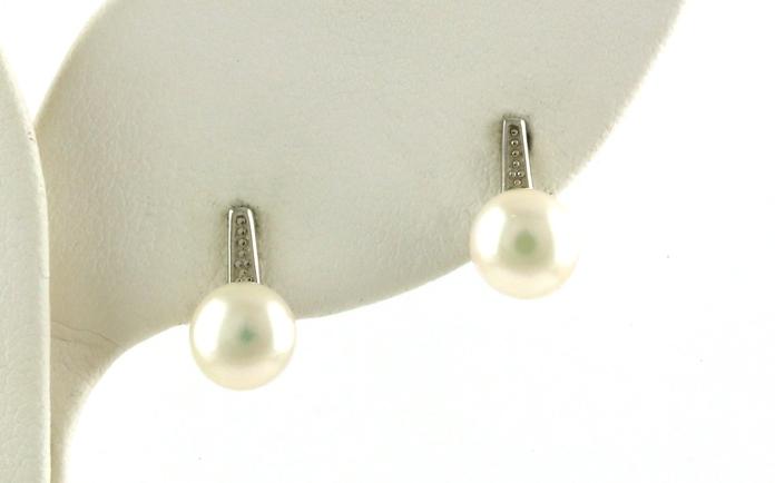 content/products/Drop-style Pearl Earrings with Beaded Top Detail in Sterling Silver