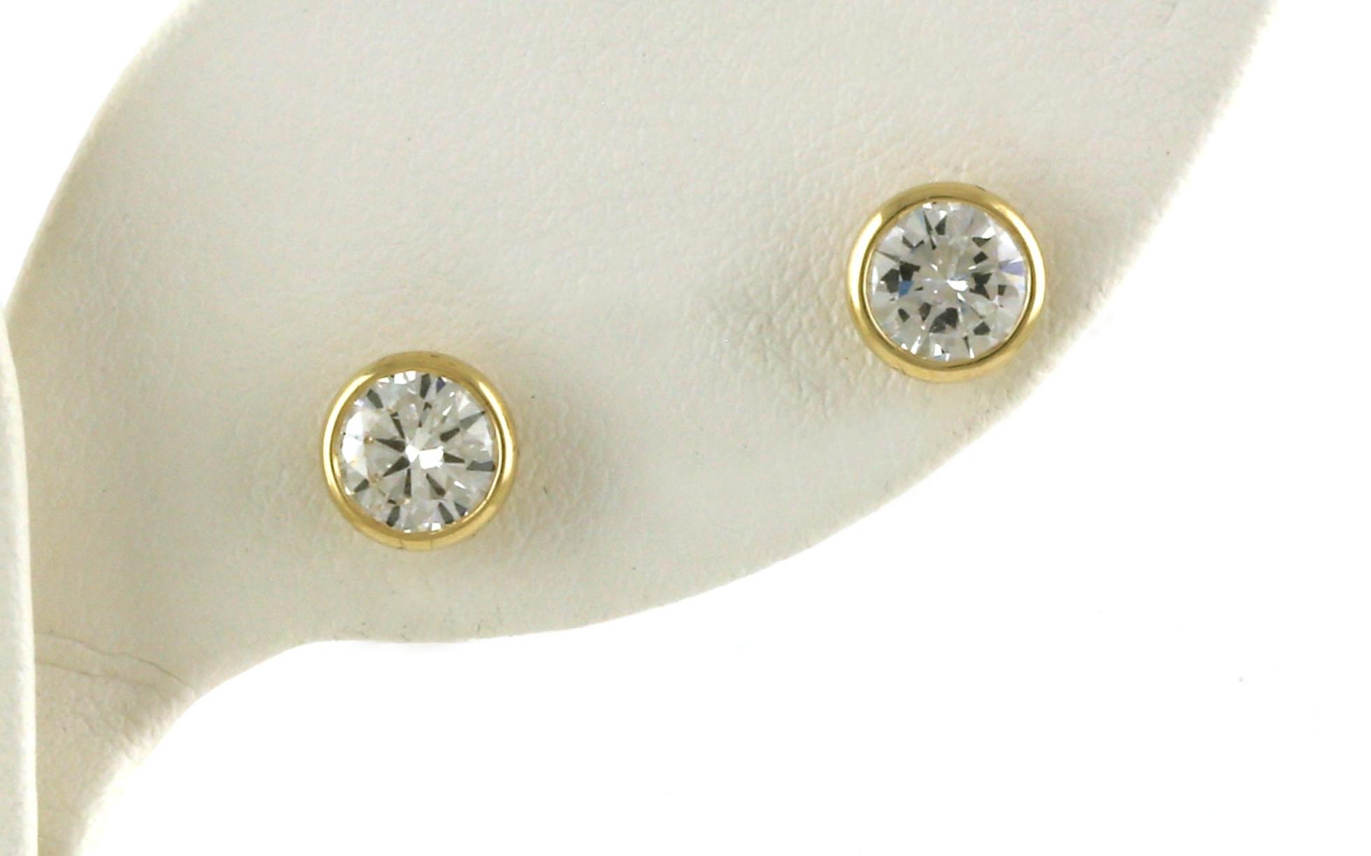 Diamond Stud Earrings in Bezel Settings in Yellow Gold (1.12cts TWT)