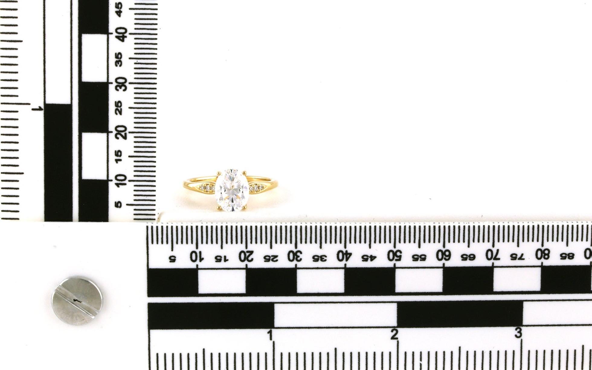 Oval-cut Engagement Ring Mounting with Diamond Accents in Yellow Gold (0.10cts TWT) scale