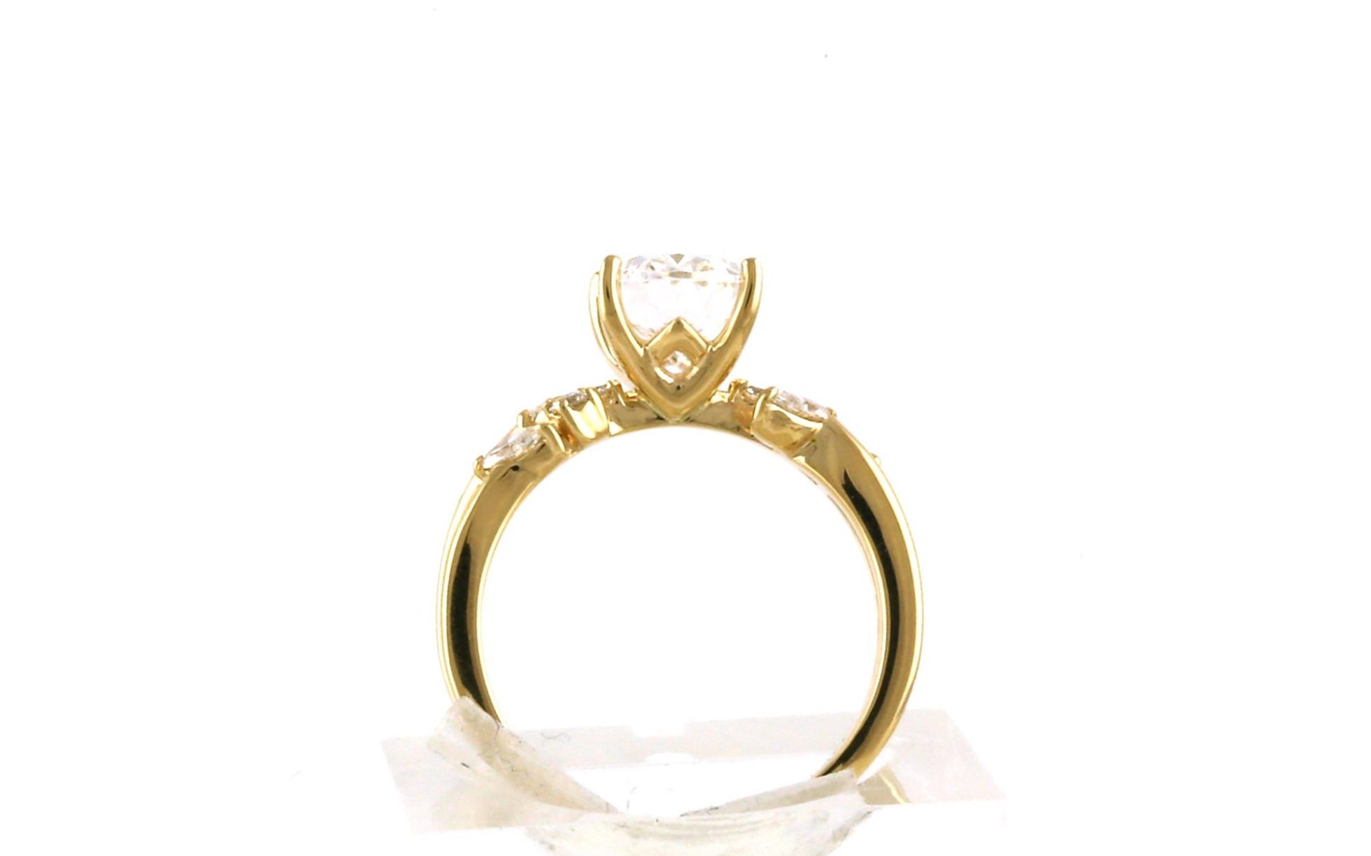 Oval-cut Engagement Ring Mounting with Leafy Marquise Diamond Accents in Yellow Gold (0.33cts TWT) side